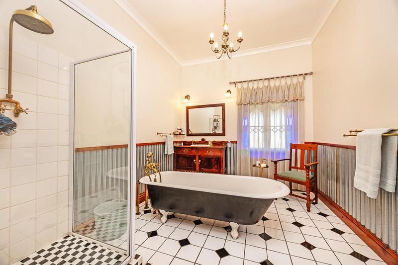 4 Bedroom Property for Sale in Vierlanden Western Cape